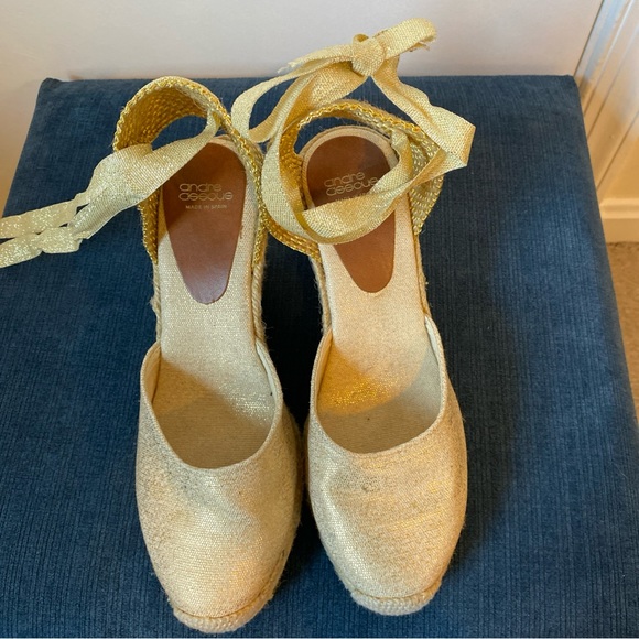 andre assous  gold wedge ankle tie espadrilles size 37 EUC - Picture 2 of 8